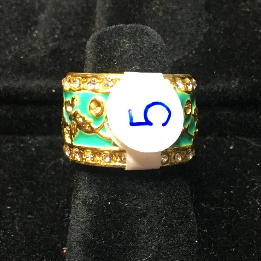 ring - Picture 3 of 4